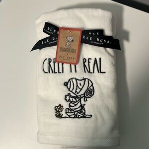 New Rae Dunn Hand towels/ peanuts snoopy mummy Hand towels